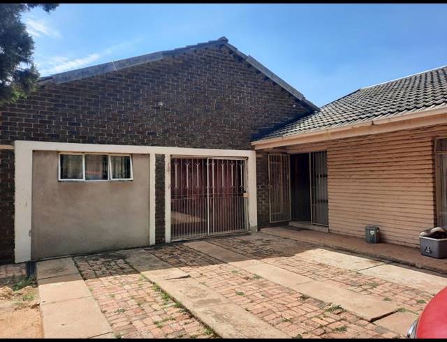 9 BEDROOM HOUSE FOR SALE IN VANDERBIJLPARK SE 7